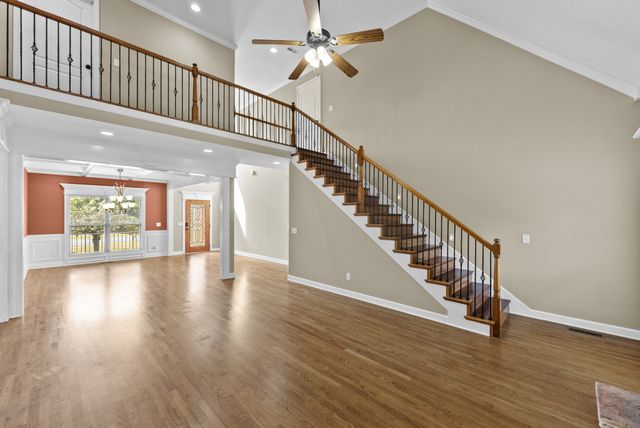 8054 Vineyard Ln, La Vergne, TN 37086