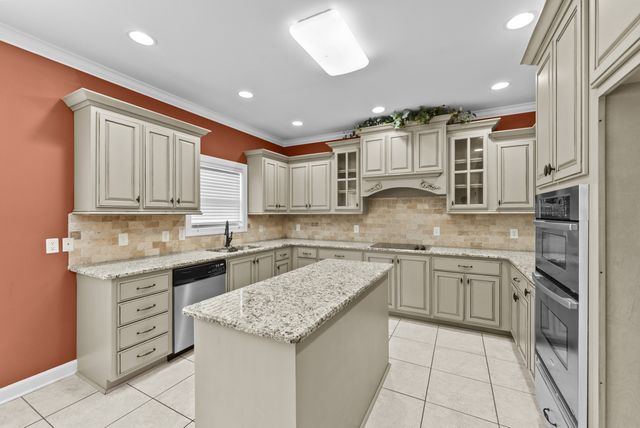 8054 Vineyard Ln, La Vergne, TN 37086