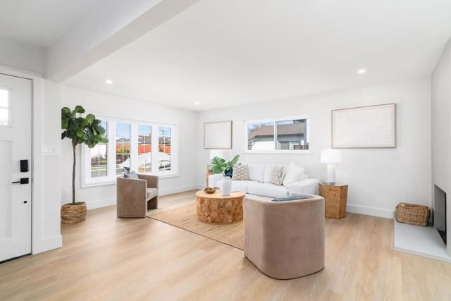 8673 Harjoan Ave, San Diego, CA 92123