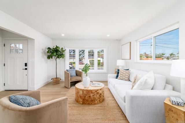 8673 Harjoan Ave, San Diego, CA 92123