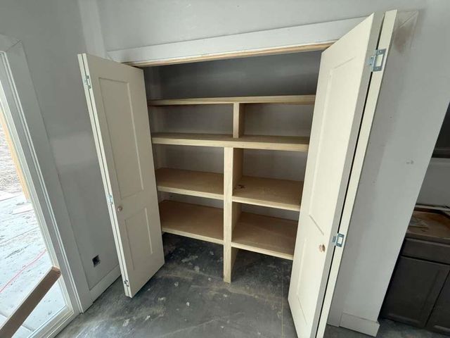 8992 E Forbes Cir., Bel Aire, KS 67226