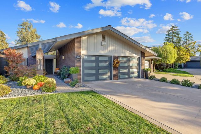 716 N Silvervale Drive, Visalia, CA 93291