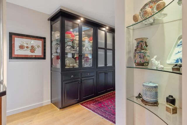 716 N Silvervale Drive, Visalia, CA 93291