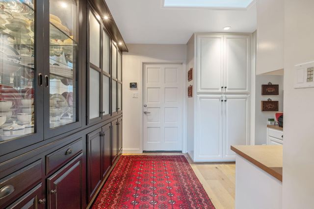 716 N Silvervale Drive, Visalia, CA 93291