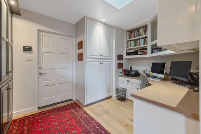 716 N Silvervale Drive, Visalia, CA 93291