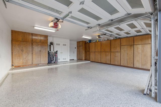 716 N Silvervale Drive, Visalia, CA 93291