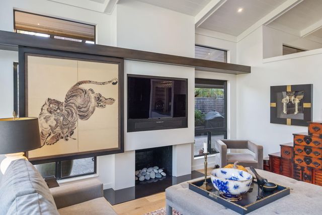 716 N Silvervale Drive, Visalia, CA 93291