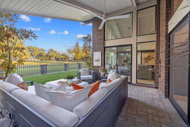 716 N Silvervale Drive, Visalia, CA 93291