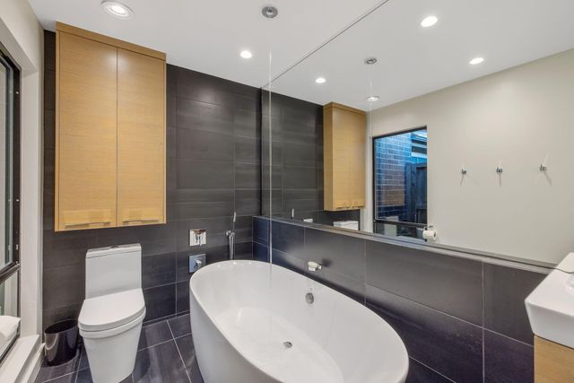 716 N Silvervale Drive, Visalia, CA 93291