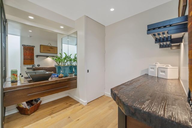 716 N Silvervale Drive, Visalia, CA 93291