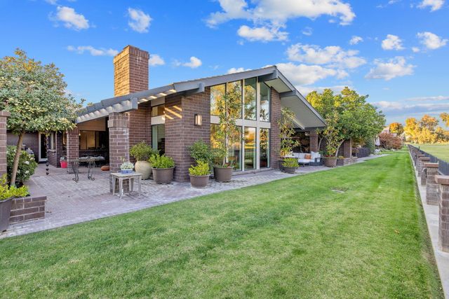 716 N Silvervale Drive, Visalia, CA 93291