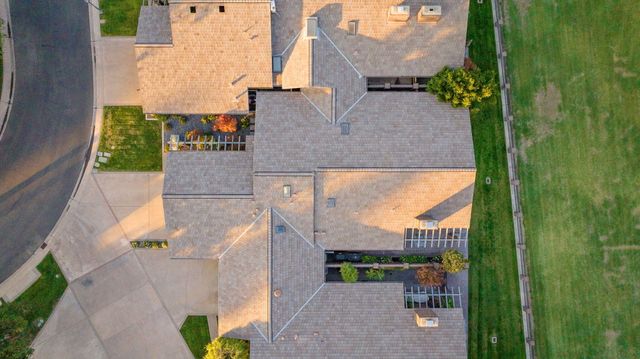 716 N Silvervale Drive, Visalia, CA 93291