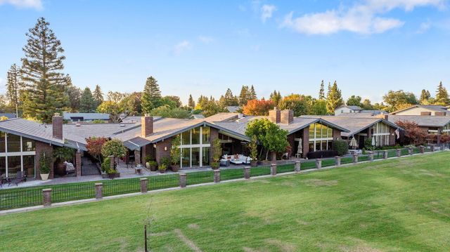 716 N Silvervale Drive, Visalia, CA 93291