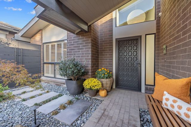 716 N Silvervale Drive, Visalia, CA 93291