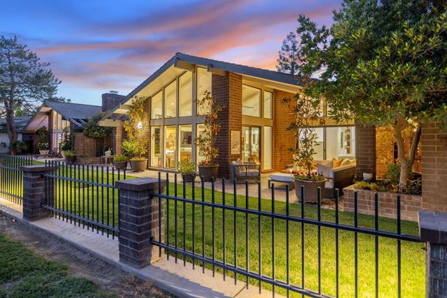 716 N Silvervale Drive, Visalia, CA 93291