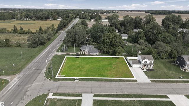 540 W Wildwood, Owosso, MI 48867