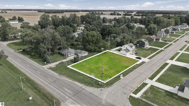 540 W Wildwood, Owosso, MI 48867