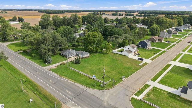 540 W Wildwood, Owosso, MI 48867