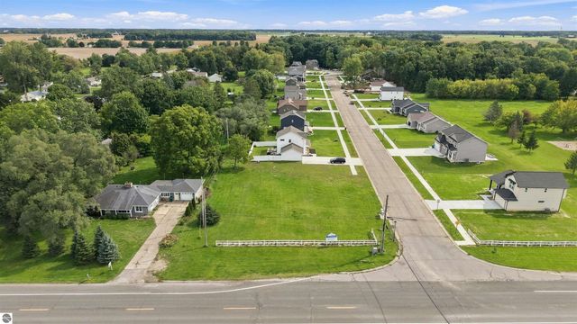 540 W Wildwood, Owosso, MI 48867