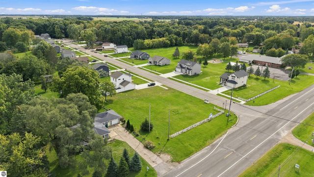 540 W Wildwood, Owosso, MI 48867