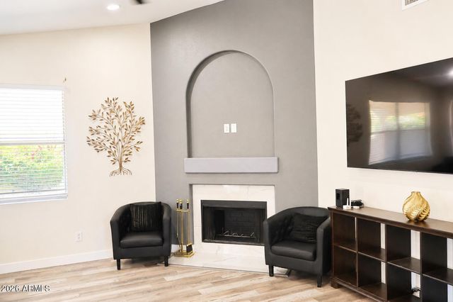 3017 E WOODLAND Drive, Phoenix, AZ 85048