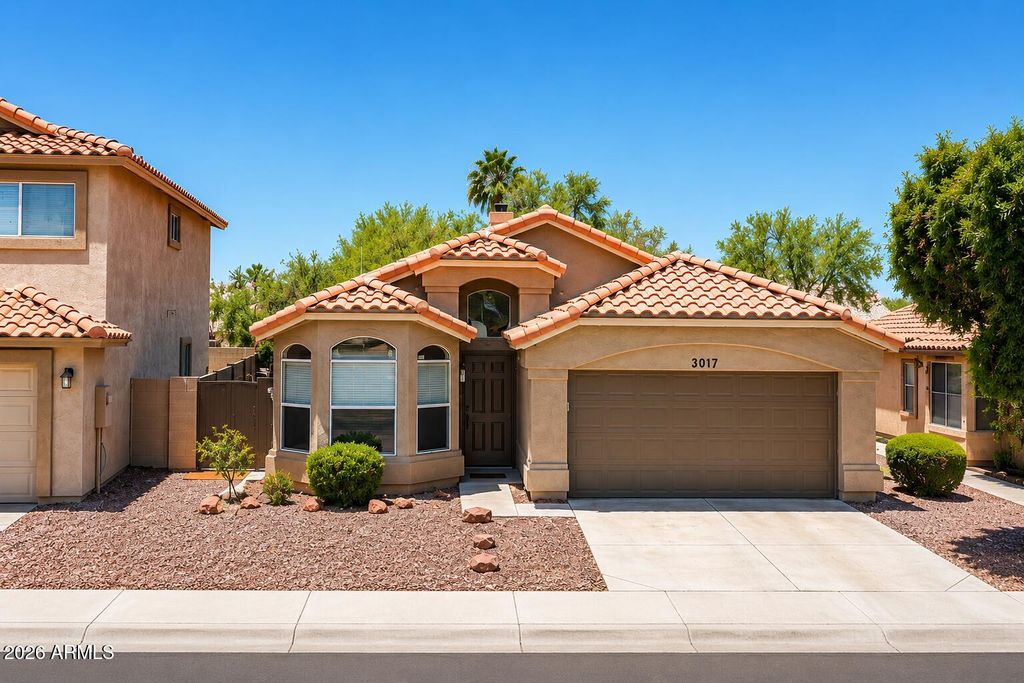 3017 E WOODLAND Drive, Phoenix, AZ 85048
