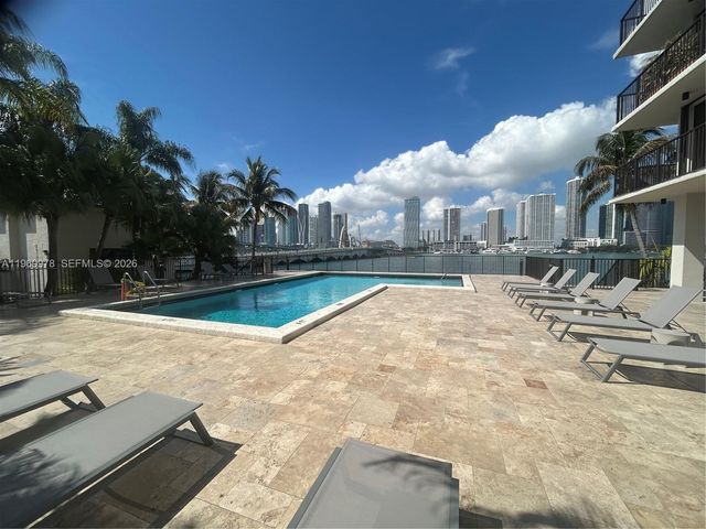 801 N Venetian Dr 802, Miami, FL 33139