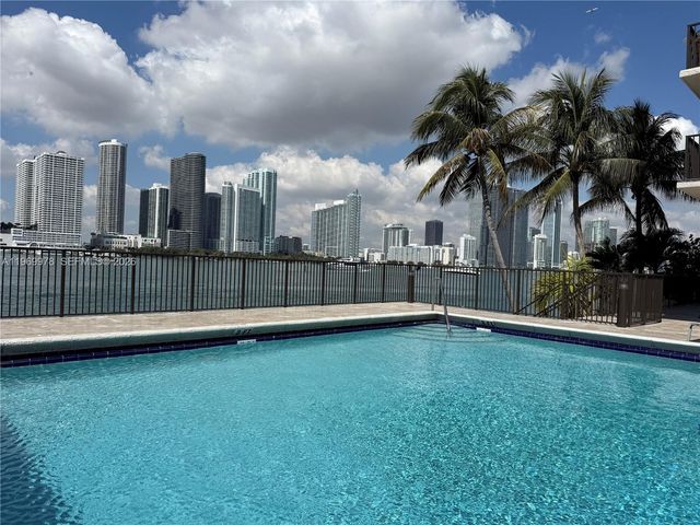 801 N Venetian Dr 802, Miami, FL 33139