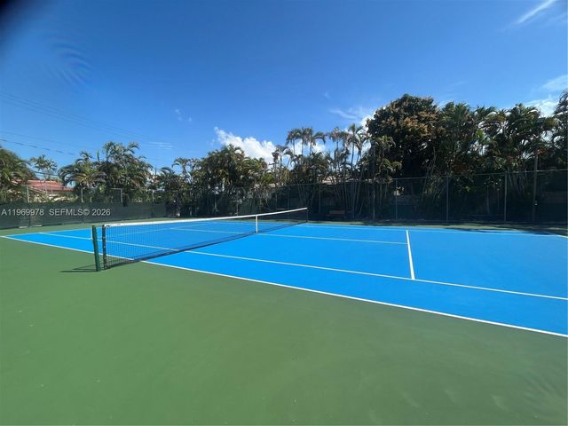 801 N Venetian Dr 802, Miami, FL 33139