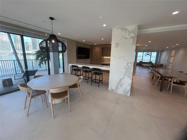 801 N Venetian Dr 802, Miami, FL 33139