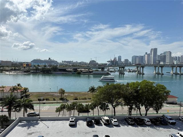 801 N Venetian Dr 802, Miami, FL 33139