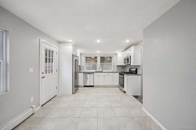 33 E Cherry Street, Central Islip, NY 11722