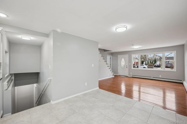 33 E Cherry Street, Central Islip, NY 11722