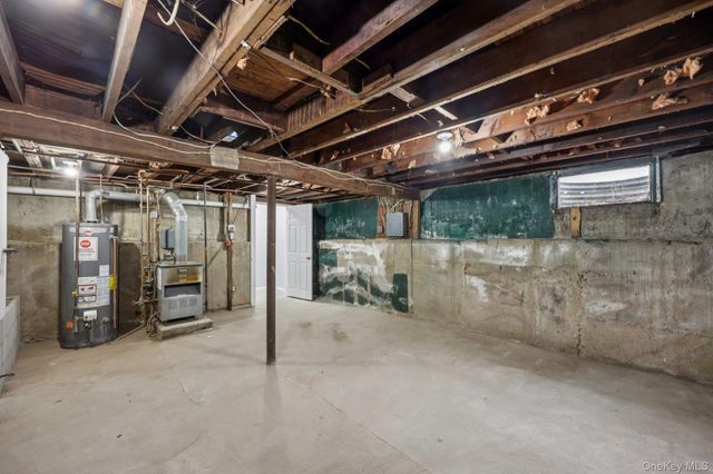 33 E Cherry Street, Central Islip, NY 11722