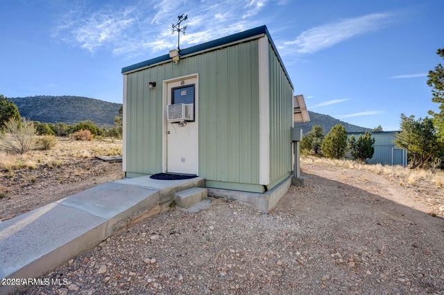 29450 N Caballero Way, Paulden, AZ 86334