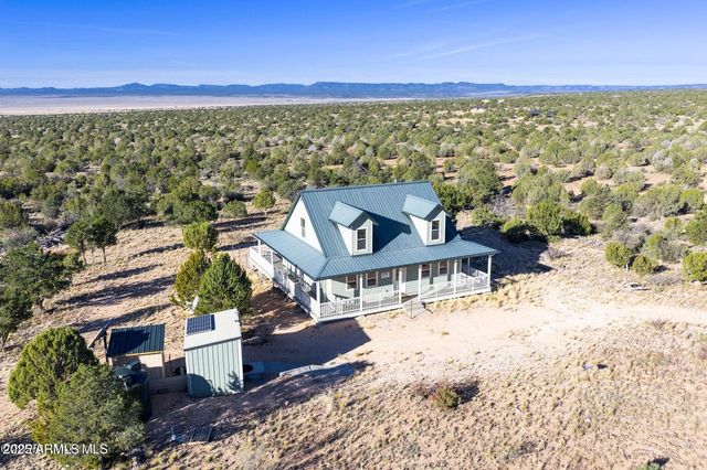 29450 N Caballero Way, Paulden, AZ 86334