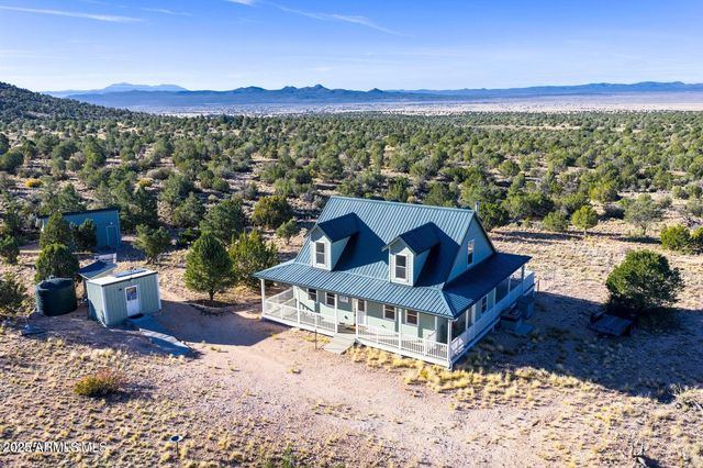 29450 N Caballero Way, Paulden, AZ 86334