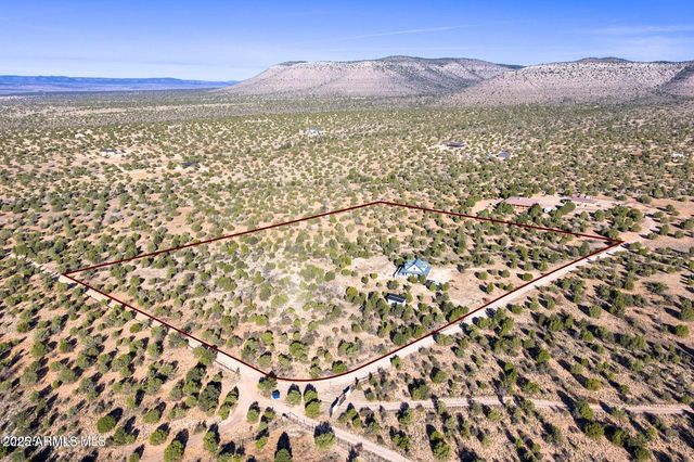 29450 N Caballero Way, Paulden, AZ 86334