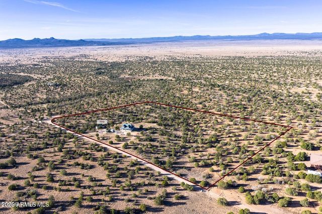 29450 N Caballero Way, Paulden, AZ 86334