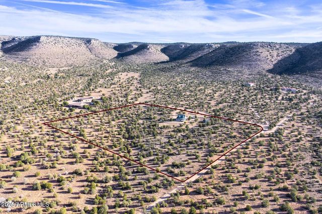 29450 N Caballero Way, Paulden, AZ 86334