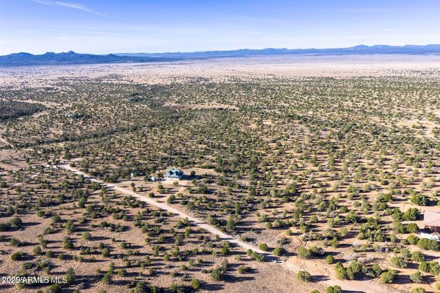 29450 N Caballero Way, Paulden, AZ 86334