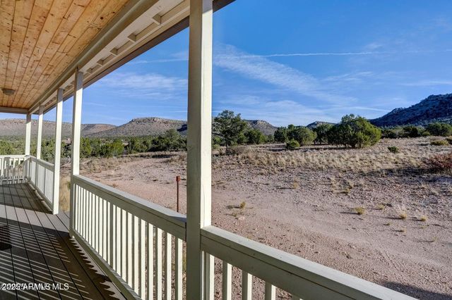 29450 N Caballero Way, Paulden, AZ 86334