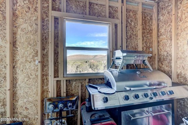 29450 N Caballero Way, Paulden, AZ 86334