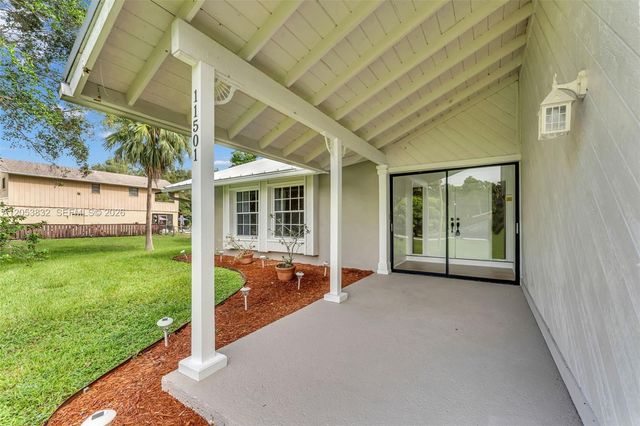 11501 SW 3rd Street, Plantation, FL 33325