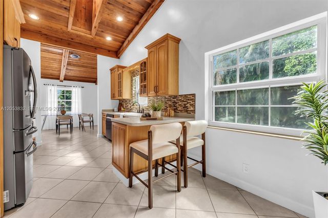 11501 SW 3rd Street, Plantation, FL 33325