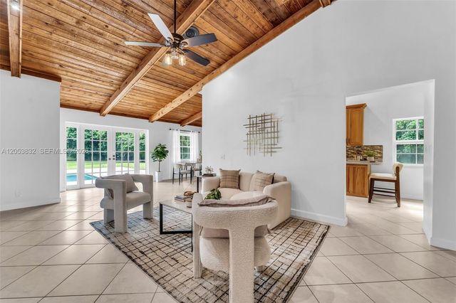 11501 SW 3rd Street, Plantation, FL 33325