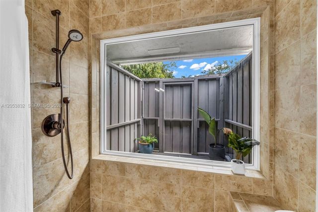11501 SW 3rd Street, Plantation, FL 33325