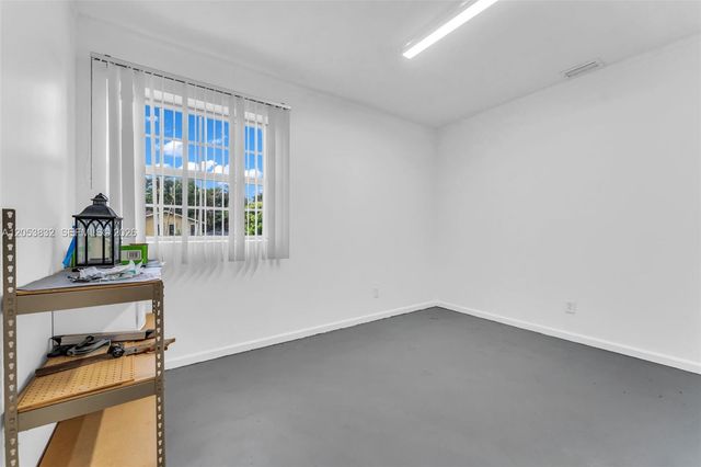 11501 SW 3rd Street, Plantation, FL 33325