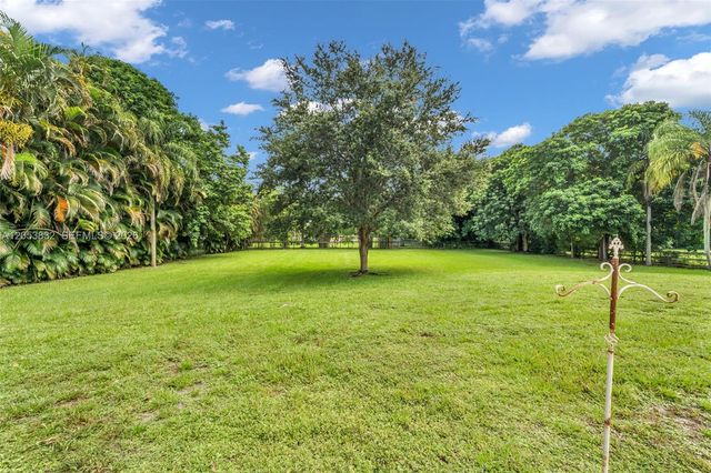 11501 SW 3rd Street, Plantation, FL 33325