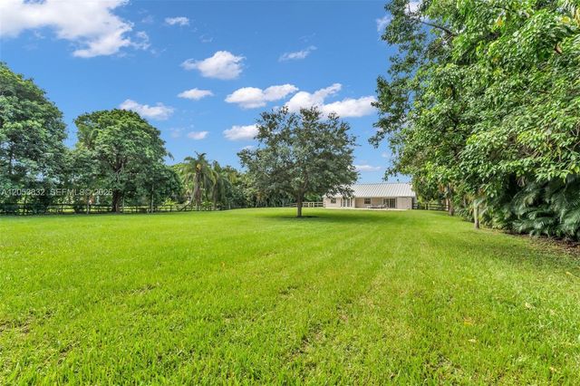 11501 SW 3rd Street, Plantation, FL 33325
